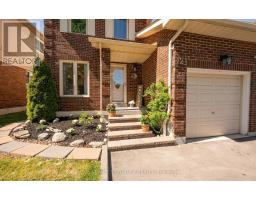 12 HEWITT CRESCENT, Ajax, Ontario