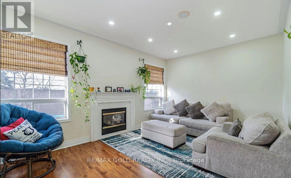 56 Kanashiro Street, Brampton, Ontario  L6P 1H4 - Photo 6 - W13237628