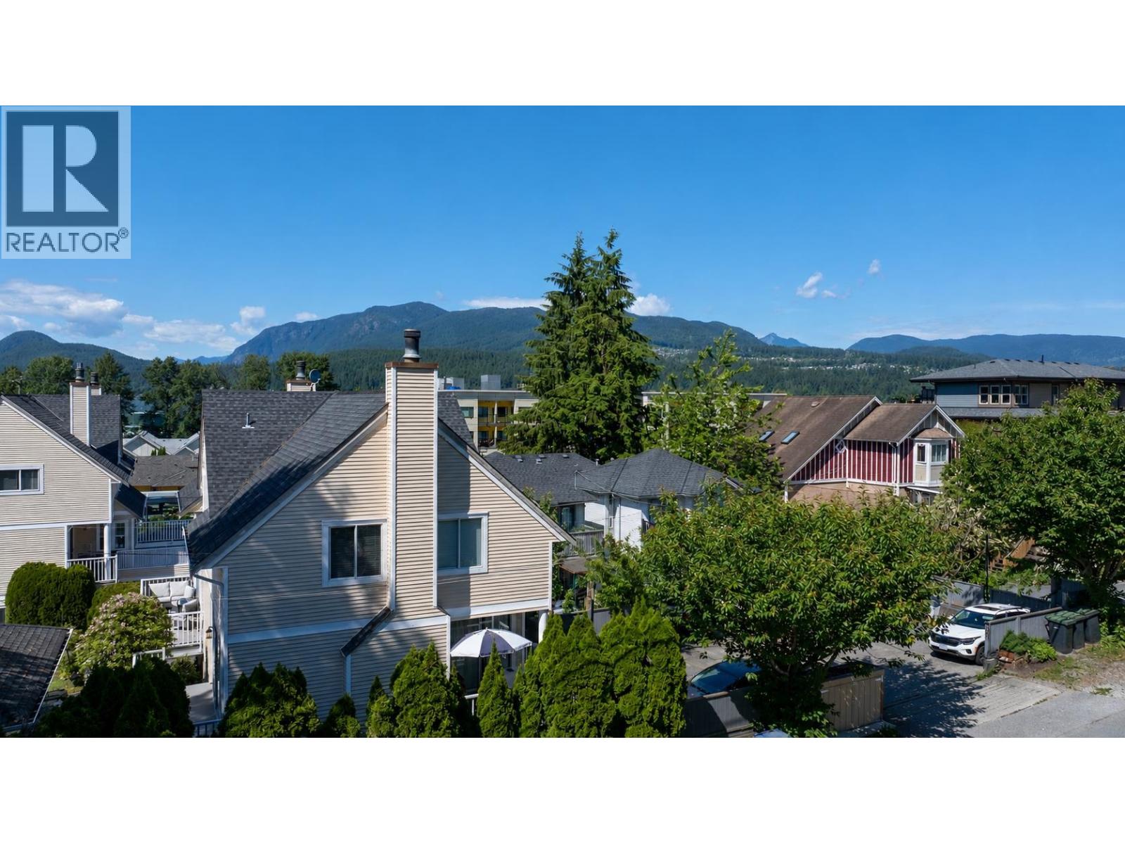 2301 St Andrews Street, Port Moody, British Columbia  V3H 0K4 - Photo 3 - R3132031