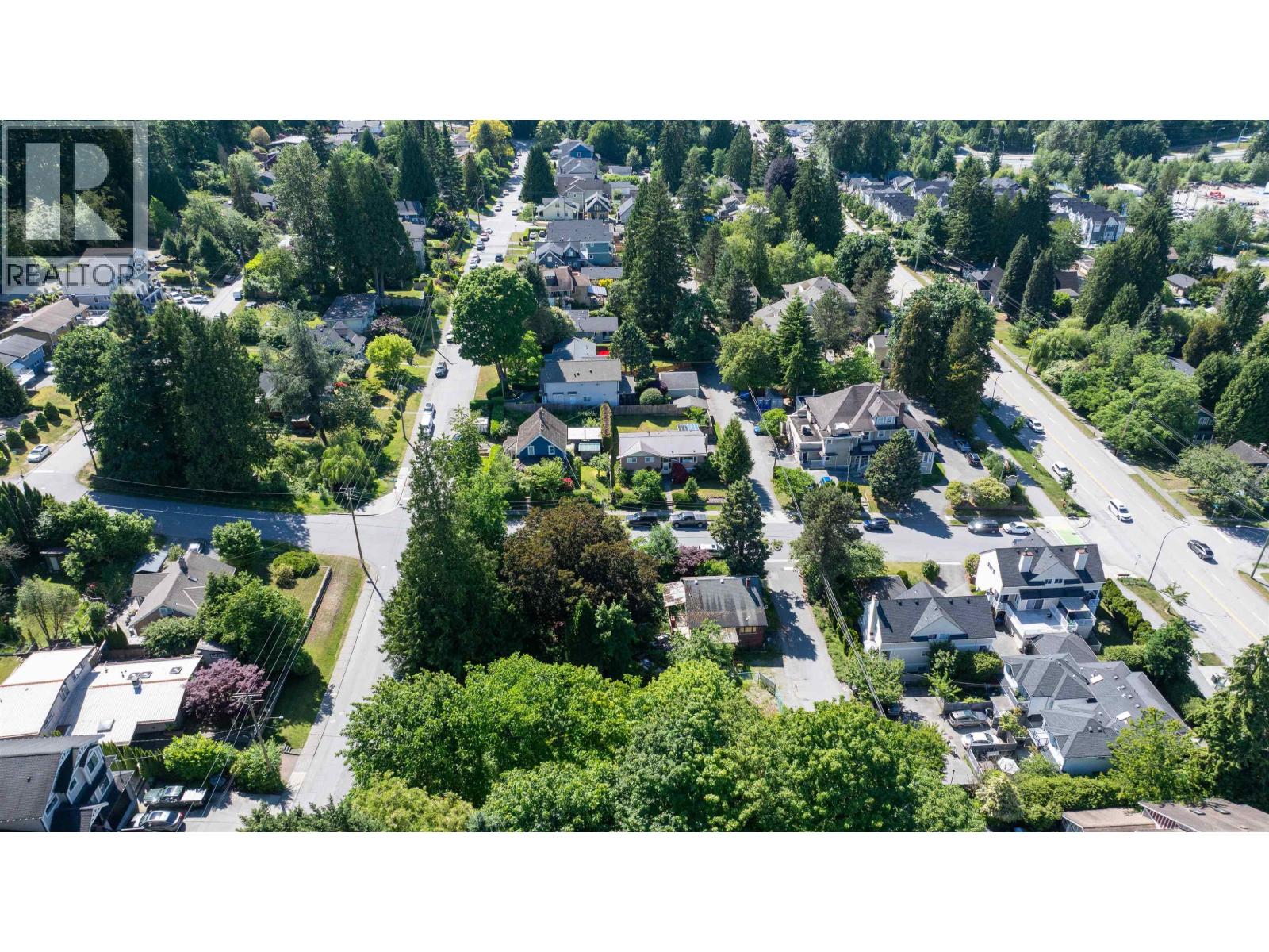 2301 St Andrews Street, Port Moody, British Columbia  V3H 0K4 - Photo 6 - R3132031