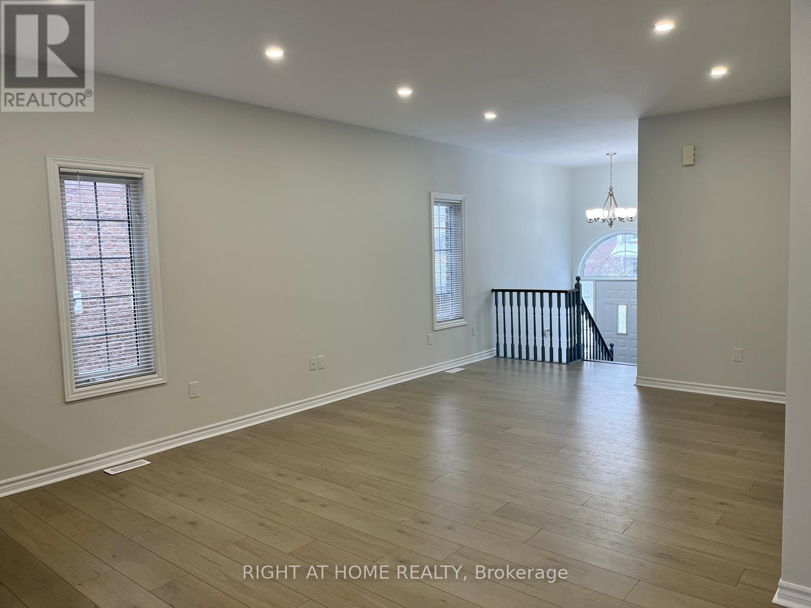 63 Jessica Drive, Barrie, Ontario  L4N 5T3 - Photo 5 - S13237720