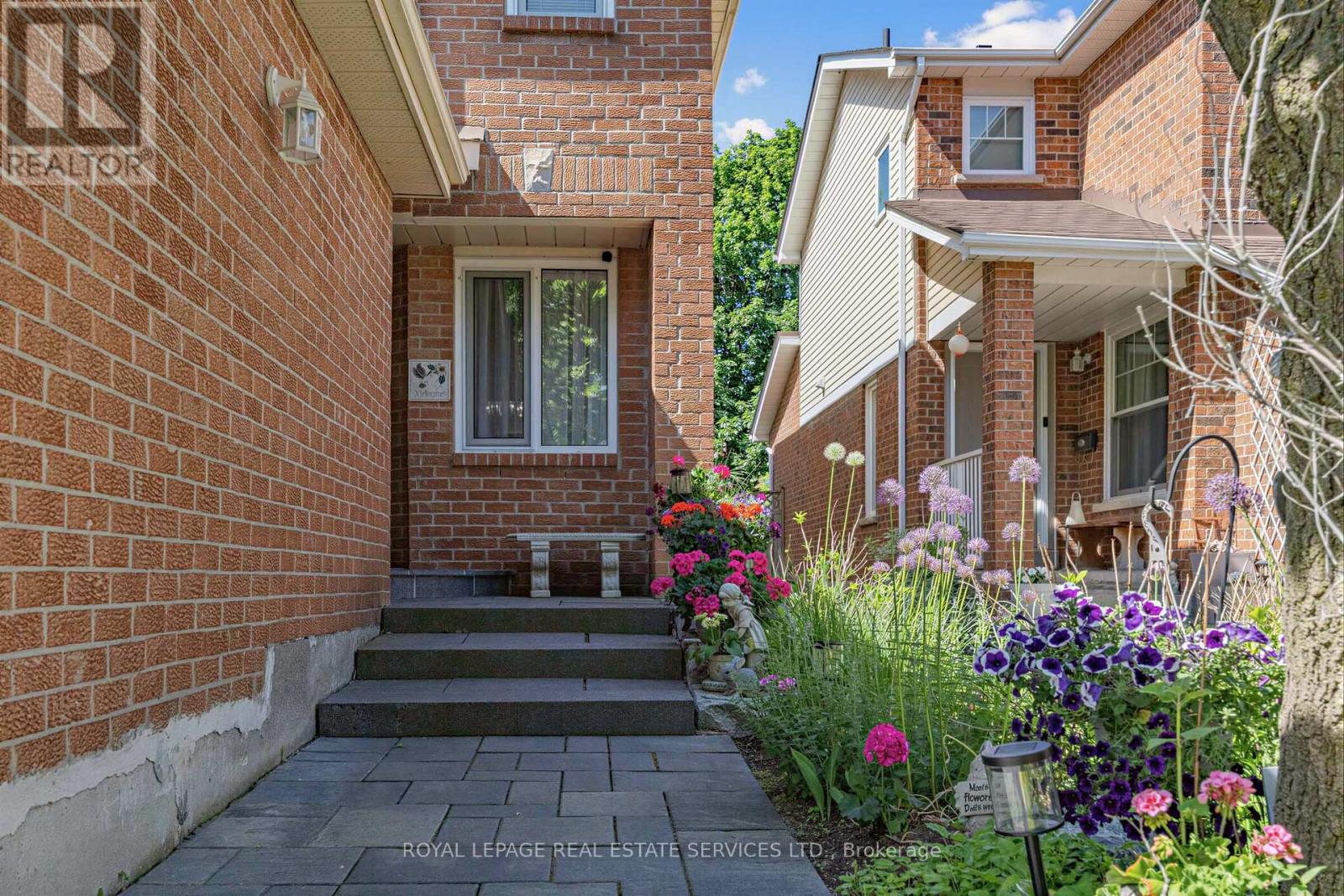 4024 Rushton Crescent, Mississauga, Ontario  L5L 4H7 - Photo 3 - W13237716