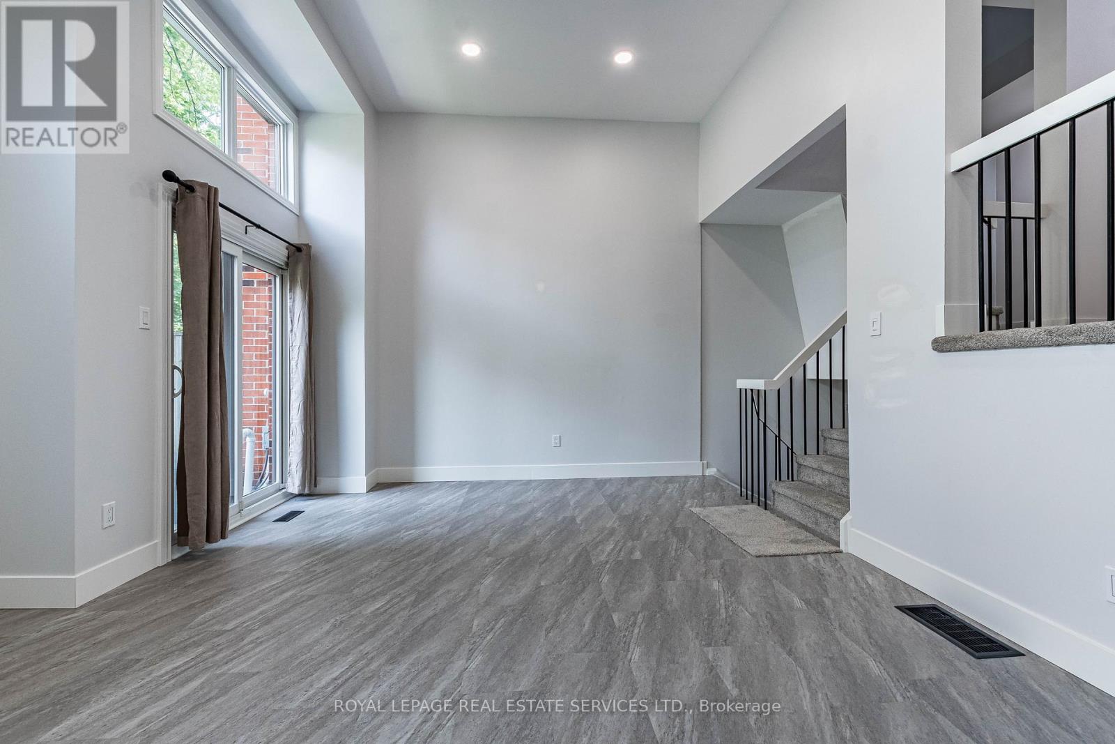 35 - 1855 Maple Ridge Drive, Mississauga, Ontario  L4W 2N7 - Photo 10 - W13237728