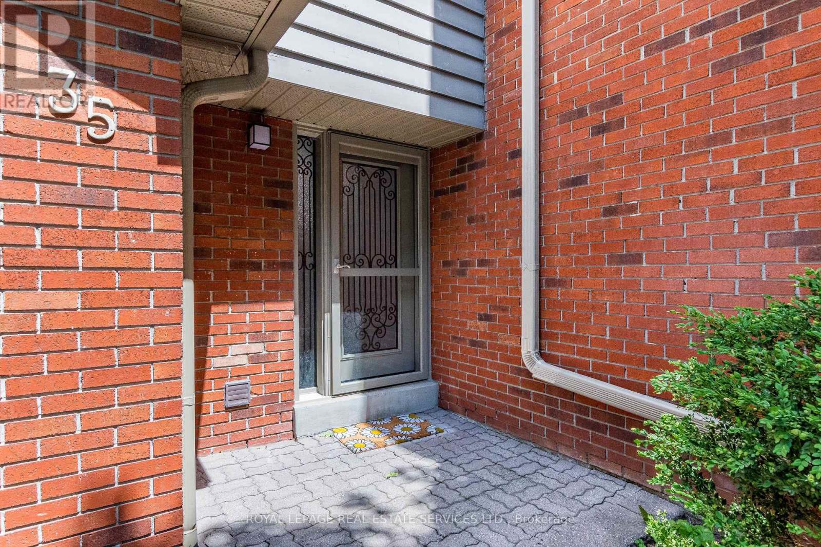 35 - 1855 Maple Ridge Drive, Mississauga, Ontario  L4W 2N7 - Photo 3 - W13237728