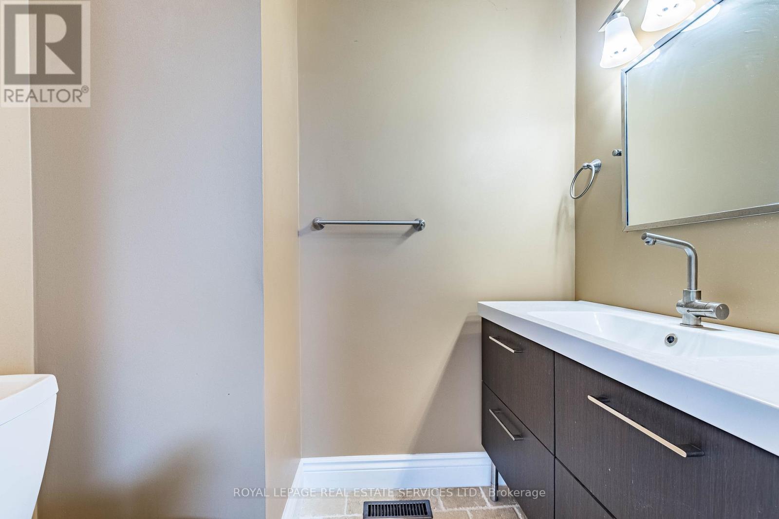 35 - 1855 Maple Ridge Drive, Mississauga, Ontario  L4W 2N7 - Photo 34 - W13237728