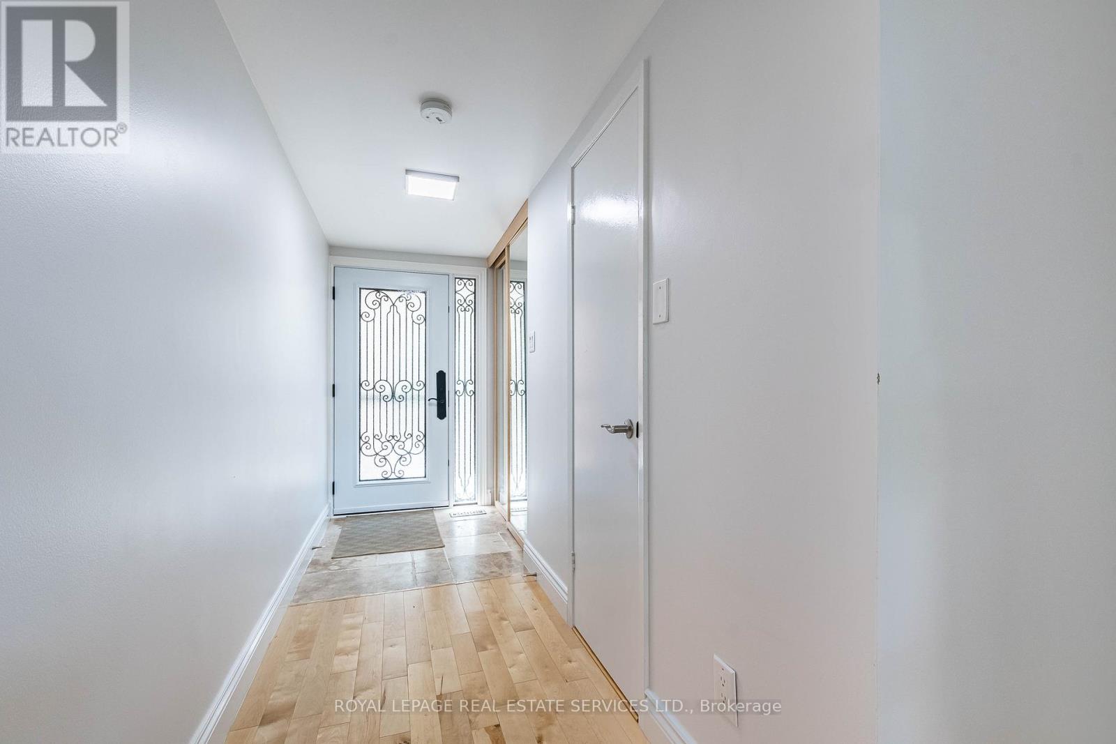 35 - 1855 Maple Ridge Drive, Mississauga, Ontario  L4W 2N7 - Photo 5 - W13237728