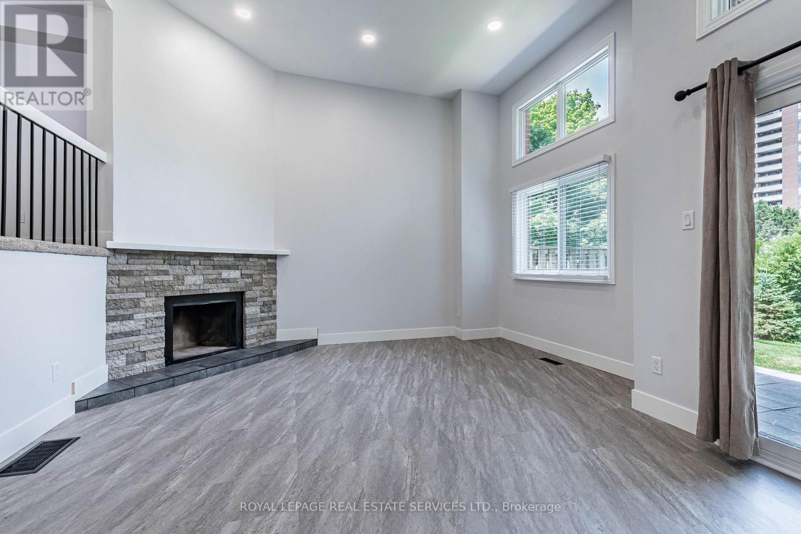 35 - 1855 Maple Ridge Drive, Mississauga, Ontario  L4W 2N7 - Photo 7 - W13237728