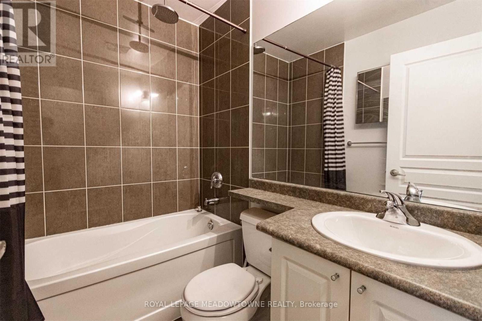 2114 - 223 Webb Drive, Mississauga, Ontario  L5B 0E8 - Photo 13 - W13237730