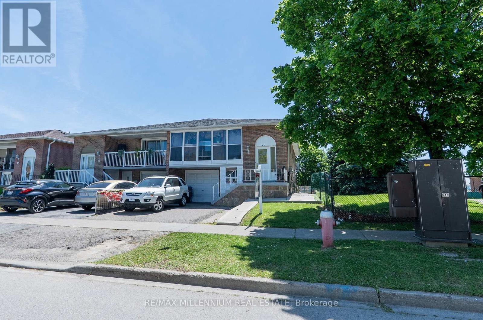 29 MAJOR OAKS DRIVE, Brampton, Ontario
