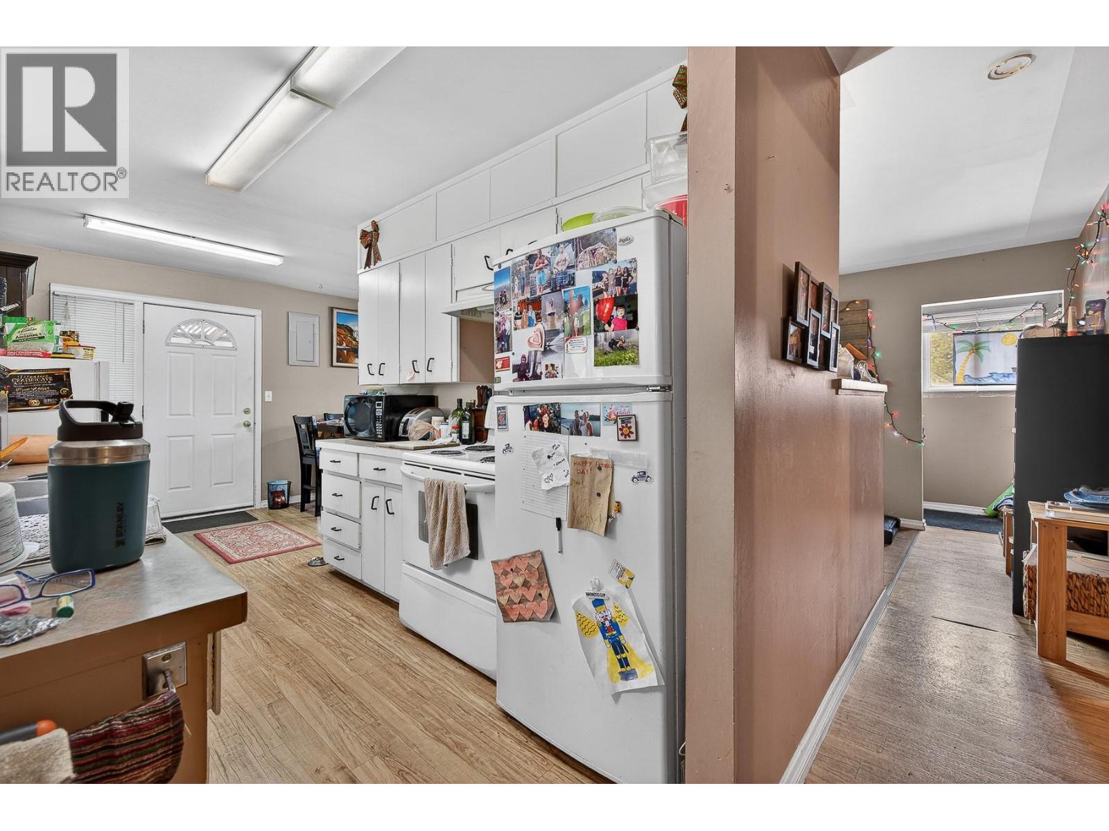 7909/7913 Hudson Road, Salmon Arm, British Columbia  V1E 2P9 - Photo 38 - 10386812