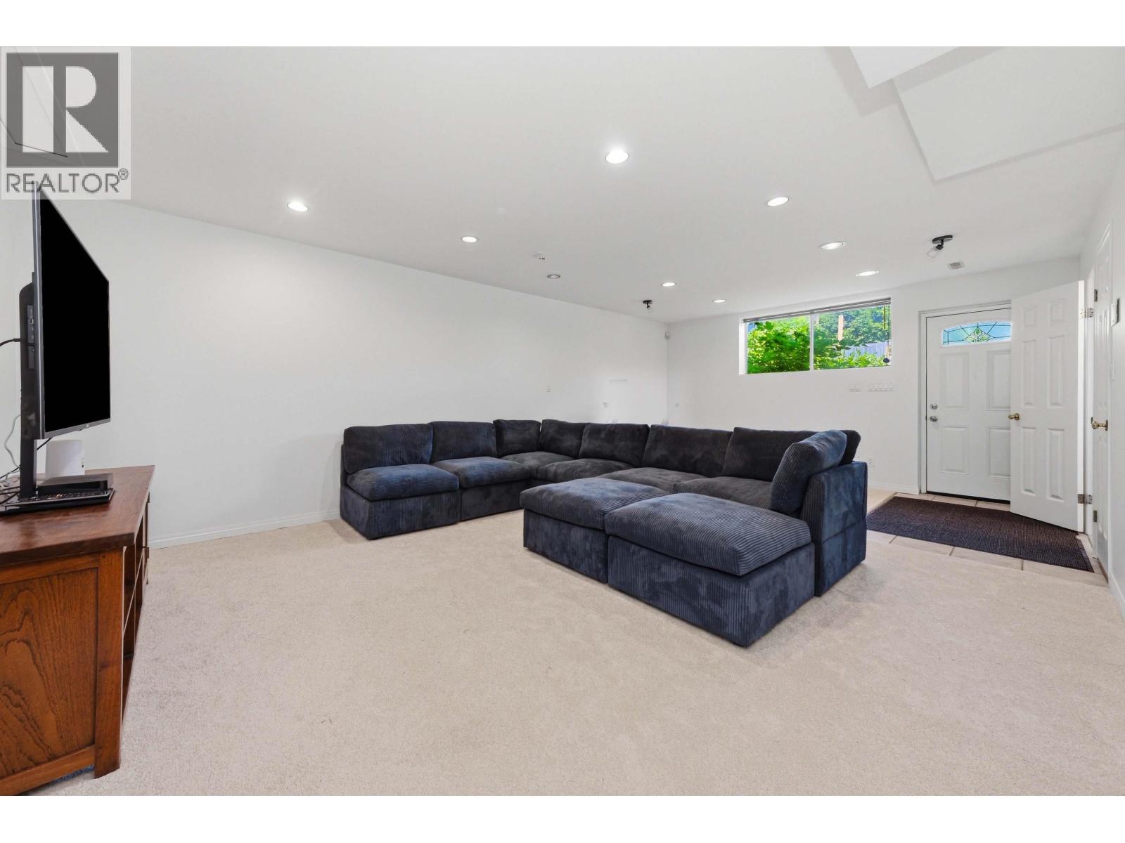 4150 Best Court, North Vancouver, British Columbia  V7G 2E3 - Photo 26 - R3132065