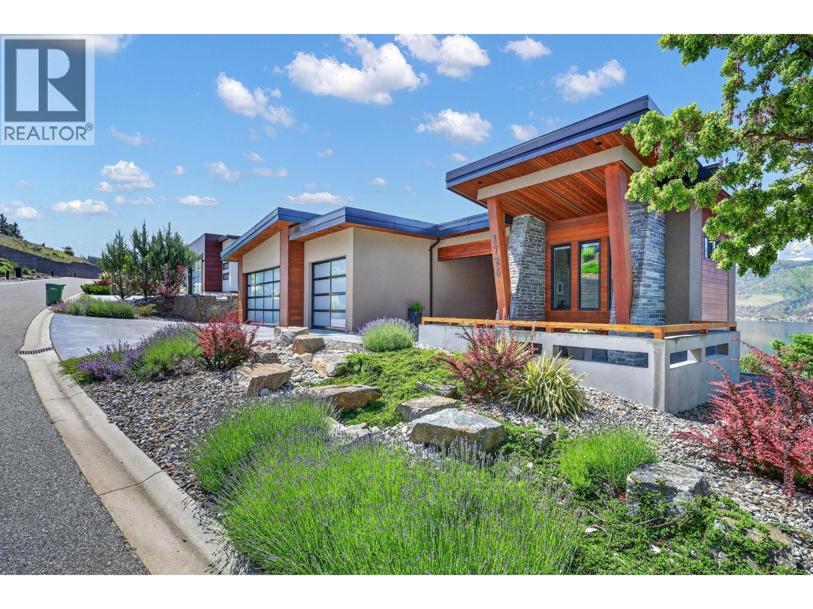 1726 Limestone Drive, Lake Country, British Columbia  V4V 2T4 - Photo 4 - 10389776
