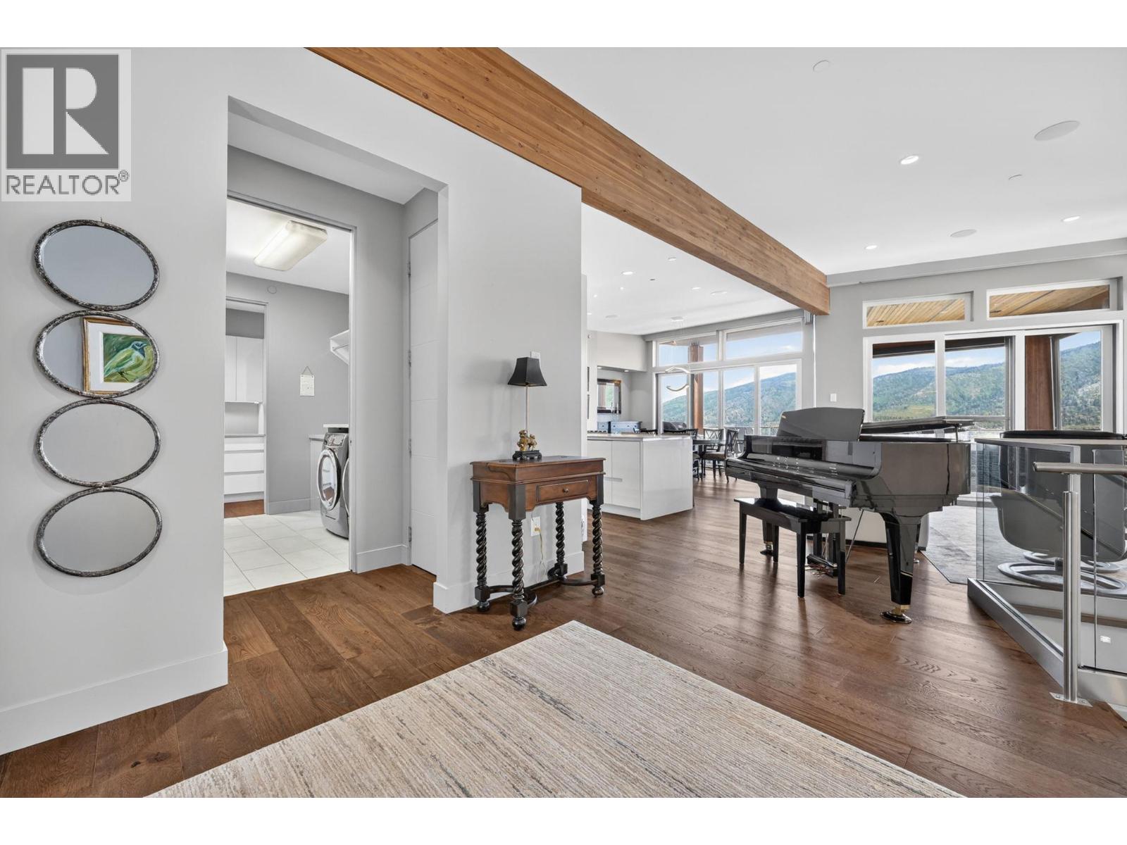 1726 Limestone Drive, Lake Country, British Columbia  V4V 2T4 - Photo 12 - 10389776
