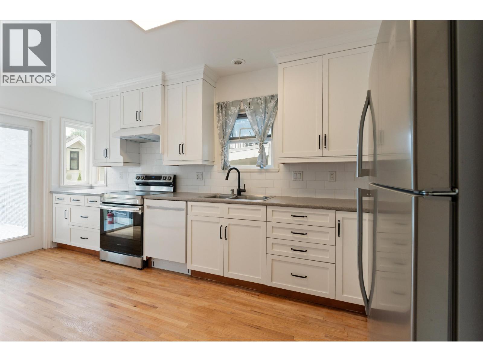 2744 W 10th Avenue, Vancouver, British Columbia  V6K 2J9 - Photo 6 - R3131917