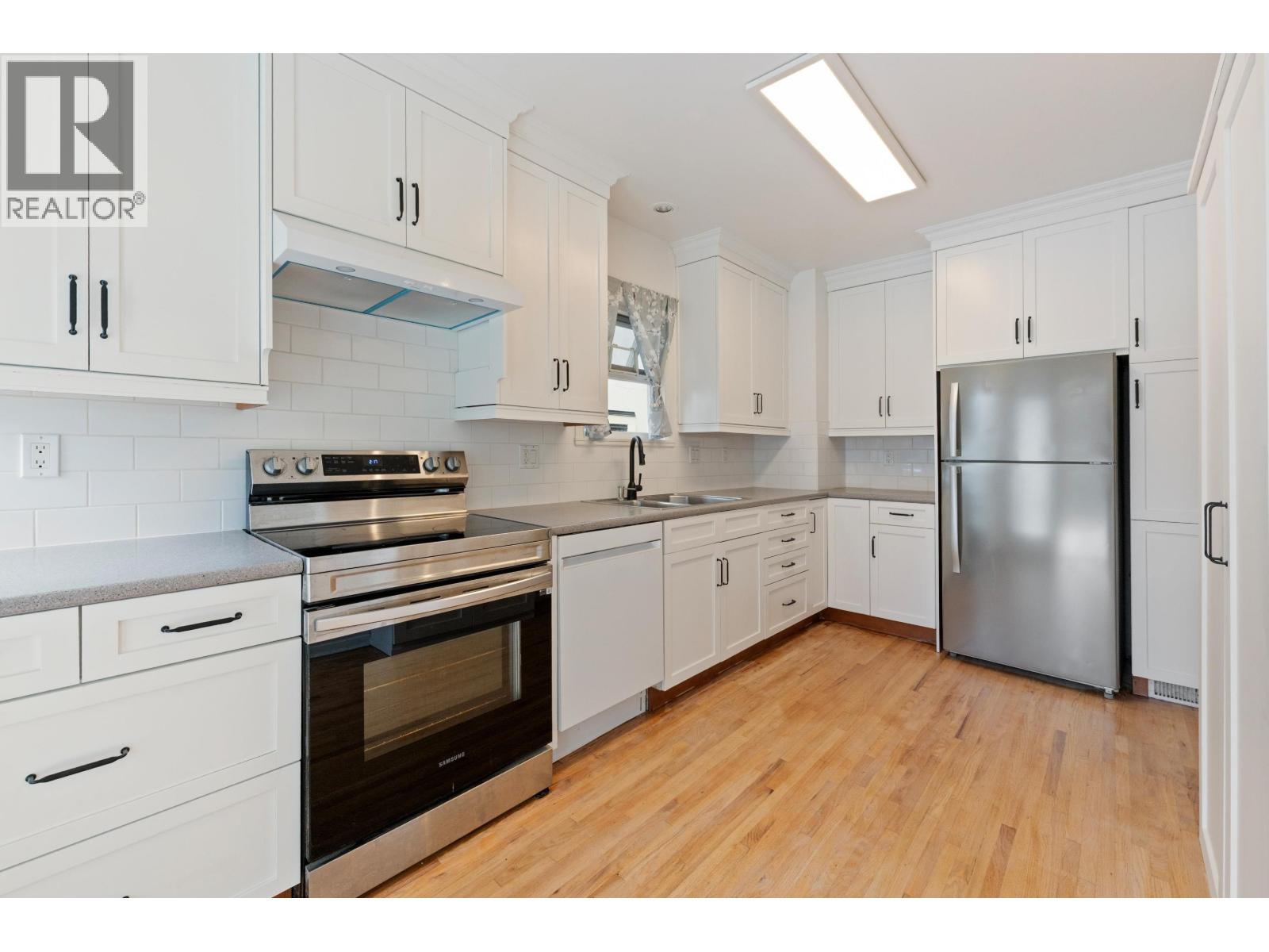 2744 W 10th Avenue, Vancouver, British Columbia  V6K 2J9 - Photo 4 - R3131917