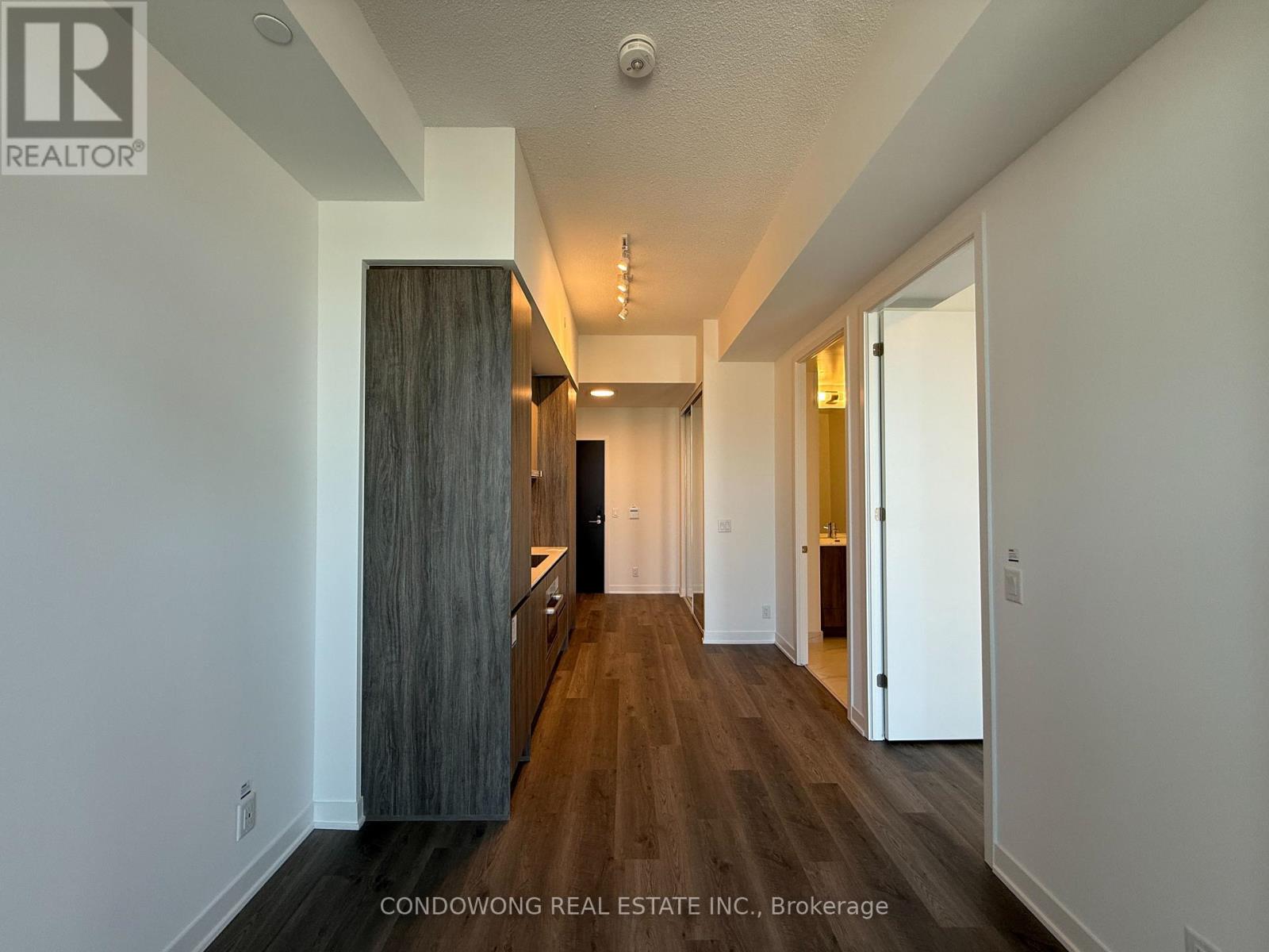 2315 - 180 Front Street E, Toronto, Ontario  M5A 0A9 - Photo 3 - C13237782
