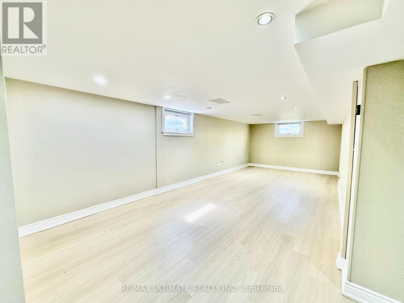 Bsmt - 225 Ferris Road, Toronto, Ontario  M4B 1H2 - Photo 10 - E13237460