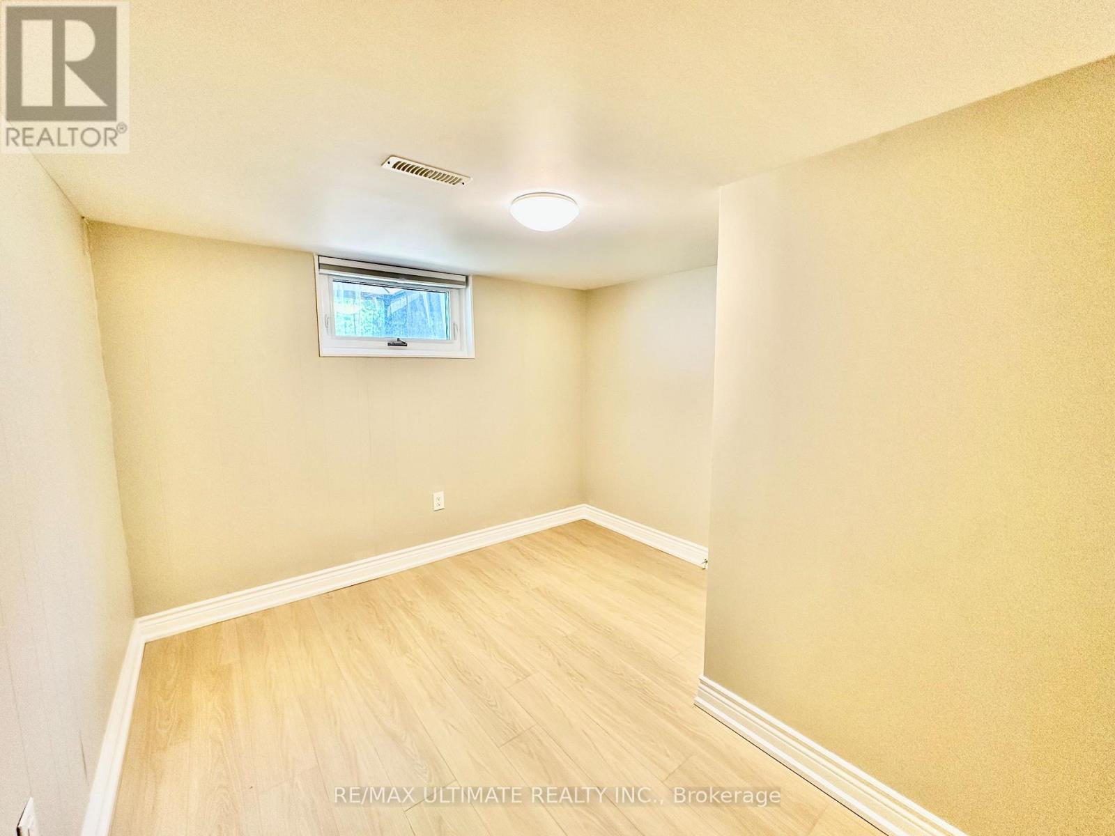 Bsmt - 225 Ferris Road, Toronto, Ontario  M4B 1H2 - Photo 17 - E13237460