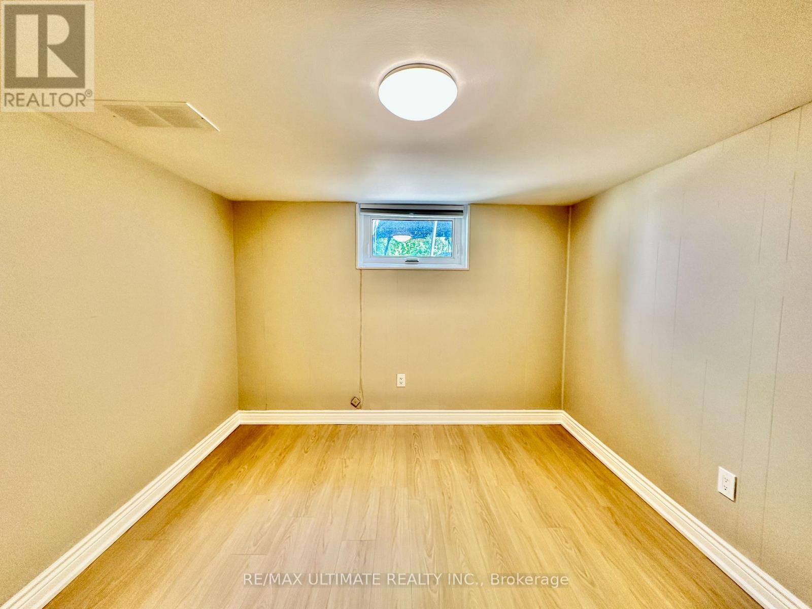 Bsmt - 225 Ferris Road, Toronto, Ontario  M4B 1H2 - Photo 14 - E13237460