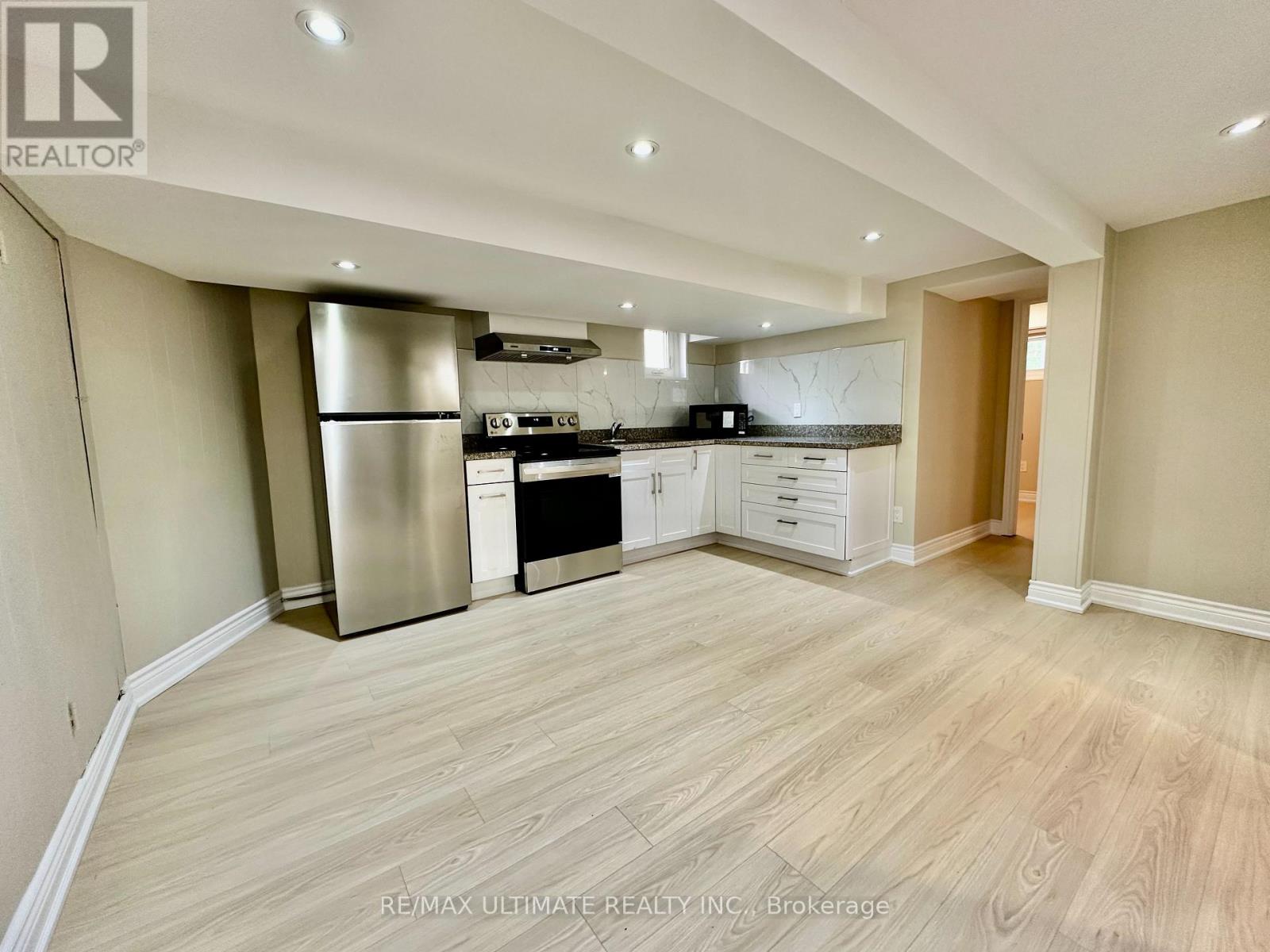 Bsmt - 225 Ferris Road, Toronto, Ontario  M4B 1H2 - Photo 2 - E13237460