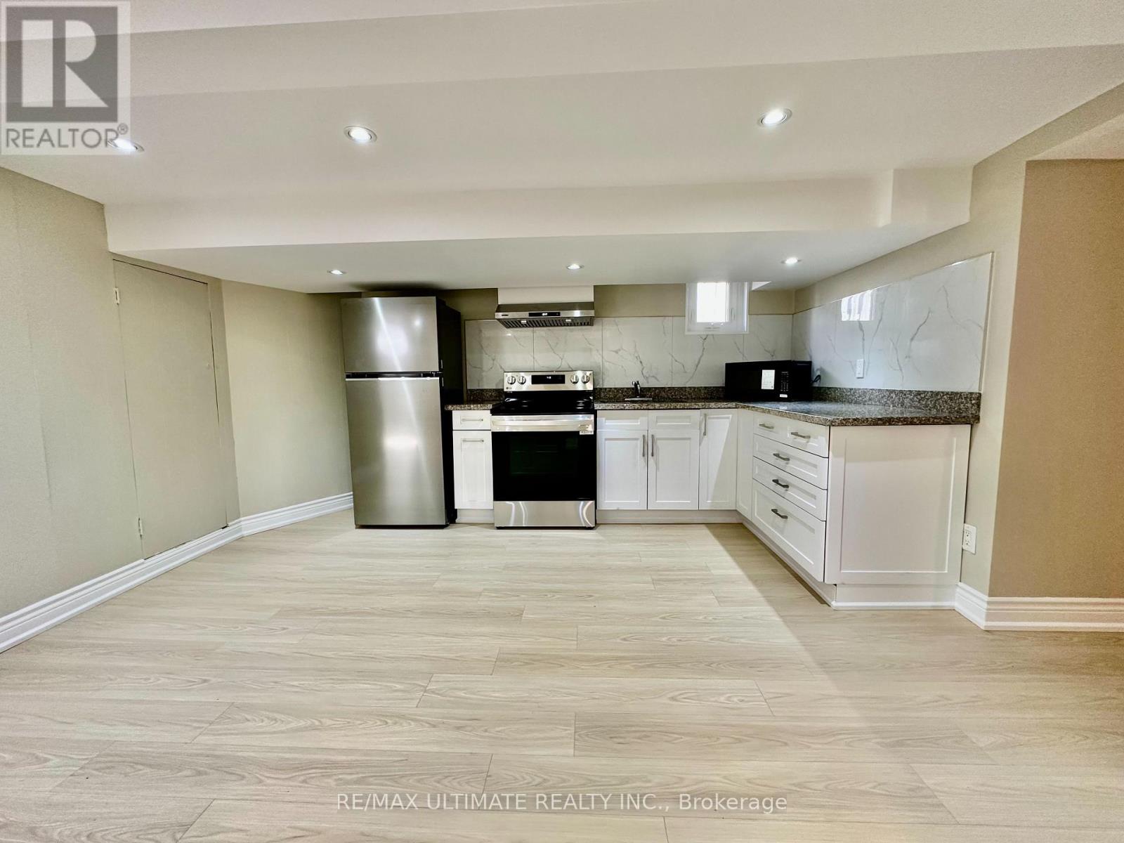 Bsmt - 225 Ferris Road, Toronto, Ontario  M4B 1H2 - Photo 4 - E13237460
