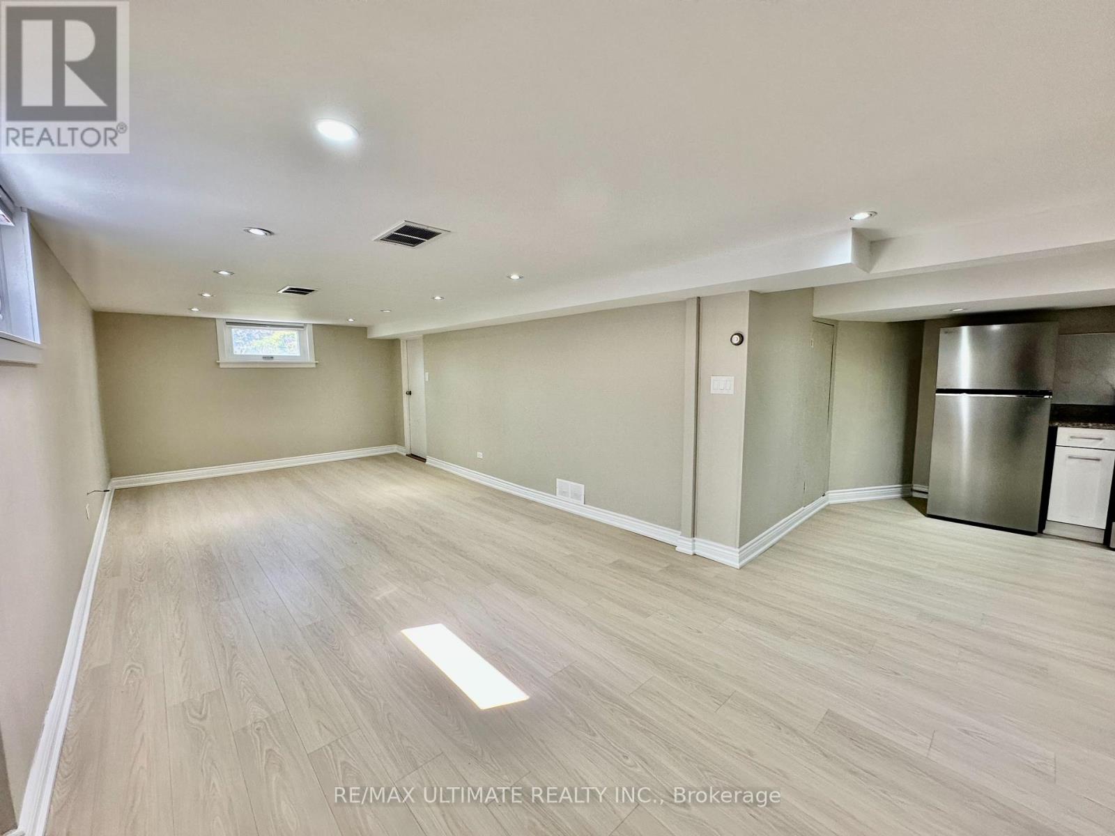Bsmt - 225 Ferris Road, Toronto, Ontario  M4B 1H2 - Photo 6 - E13237460