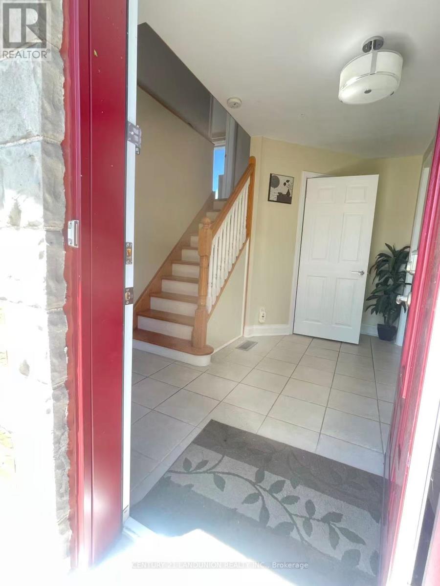 34 Grassmere Court, Oshawa, Ontario  L1H 3X4 - Photo 11 - E13237750