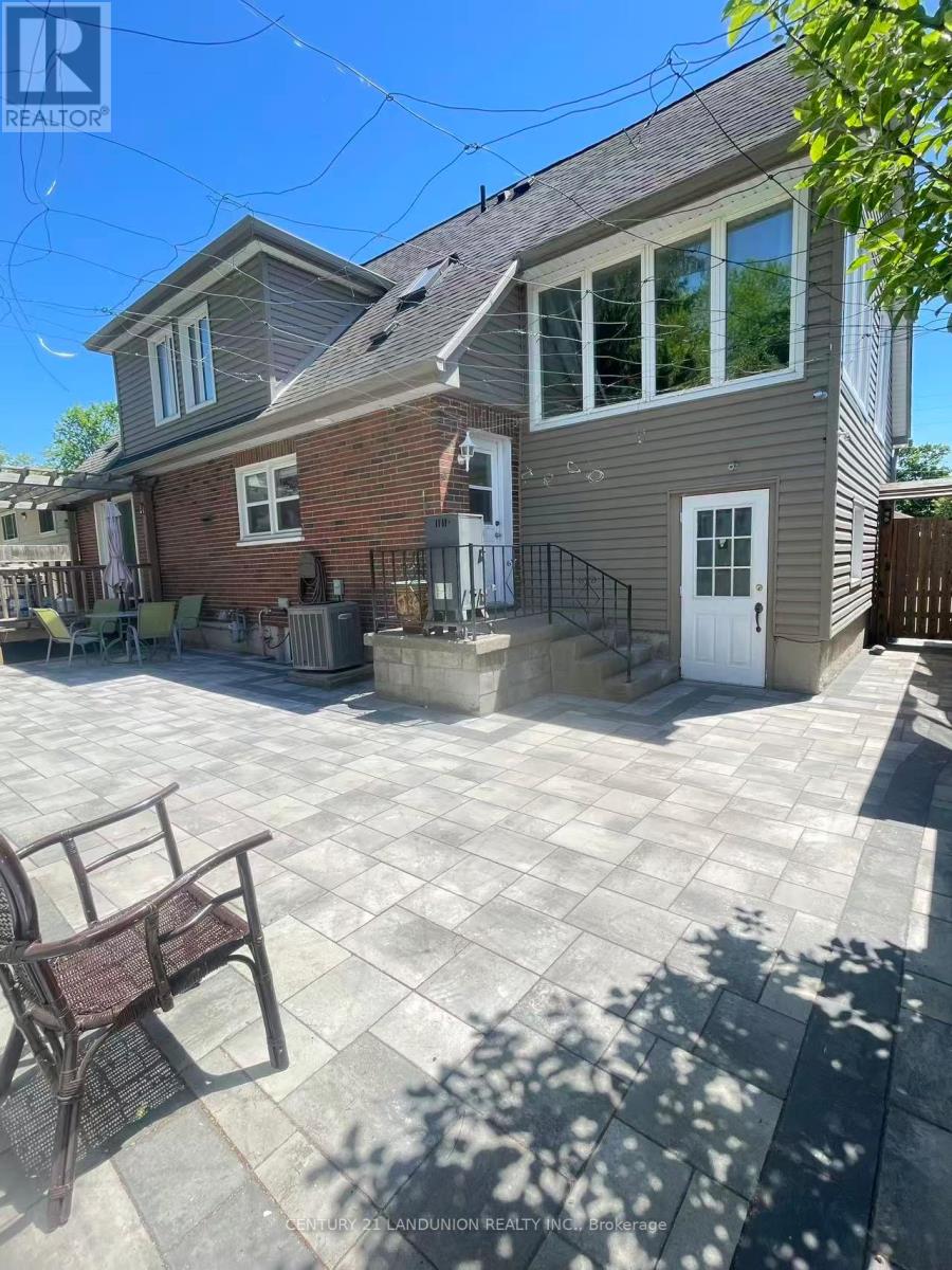 34 Grassmere Court, Oshawa, Ontario  L1H 3X4 - Photo 3 - E13237750