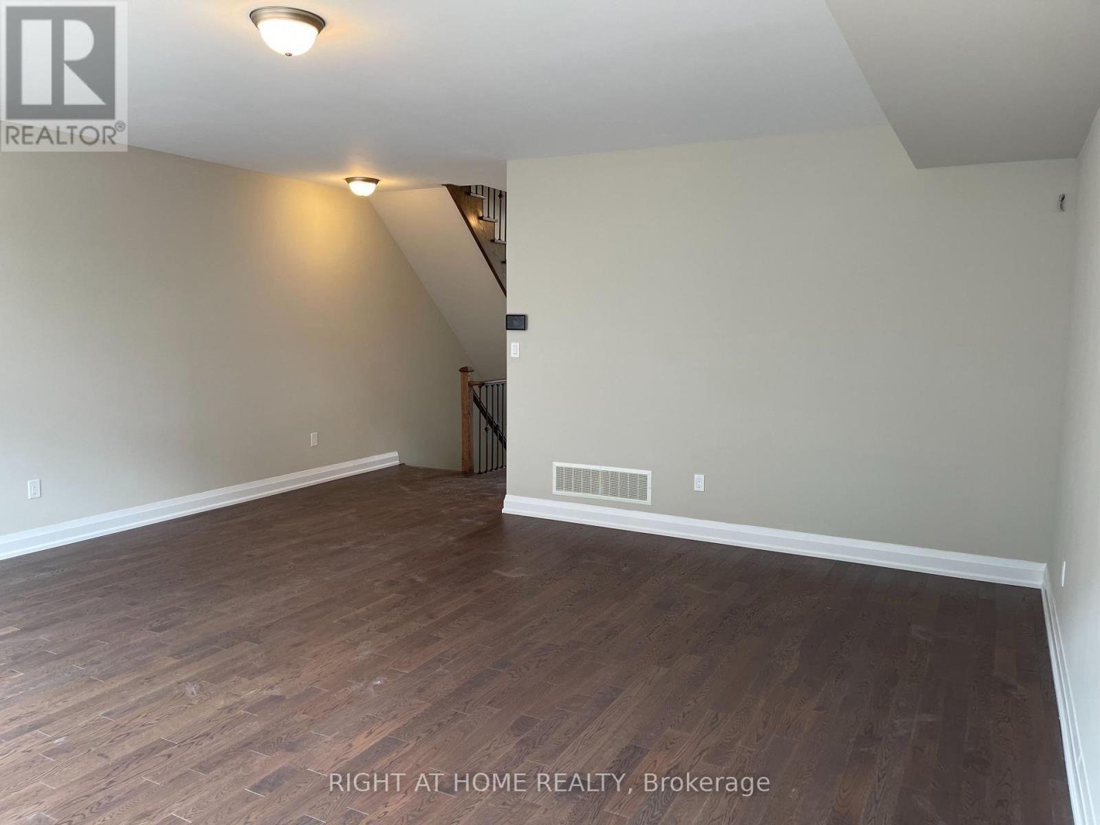 114 Kalinda Road, Newmarket, Ontario  L3X 0M7 - Photo 10 - N13237810