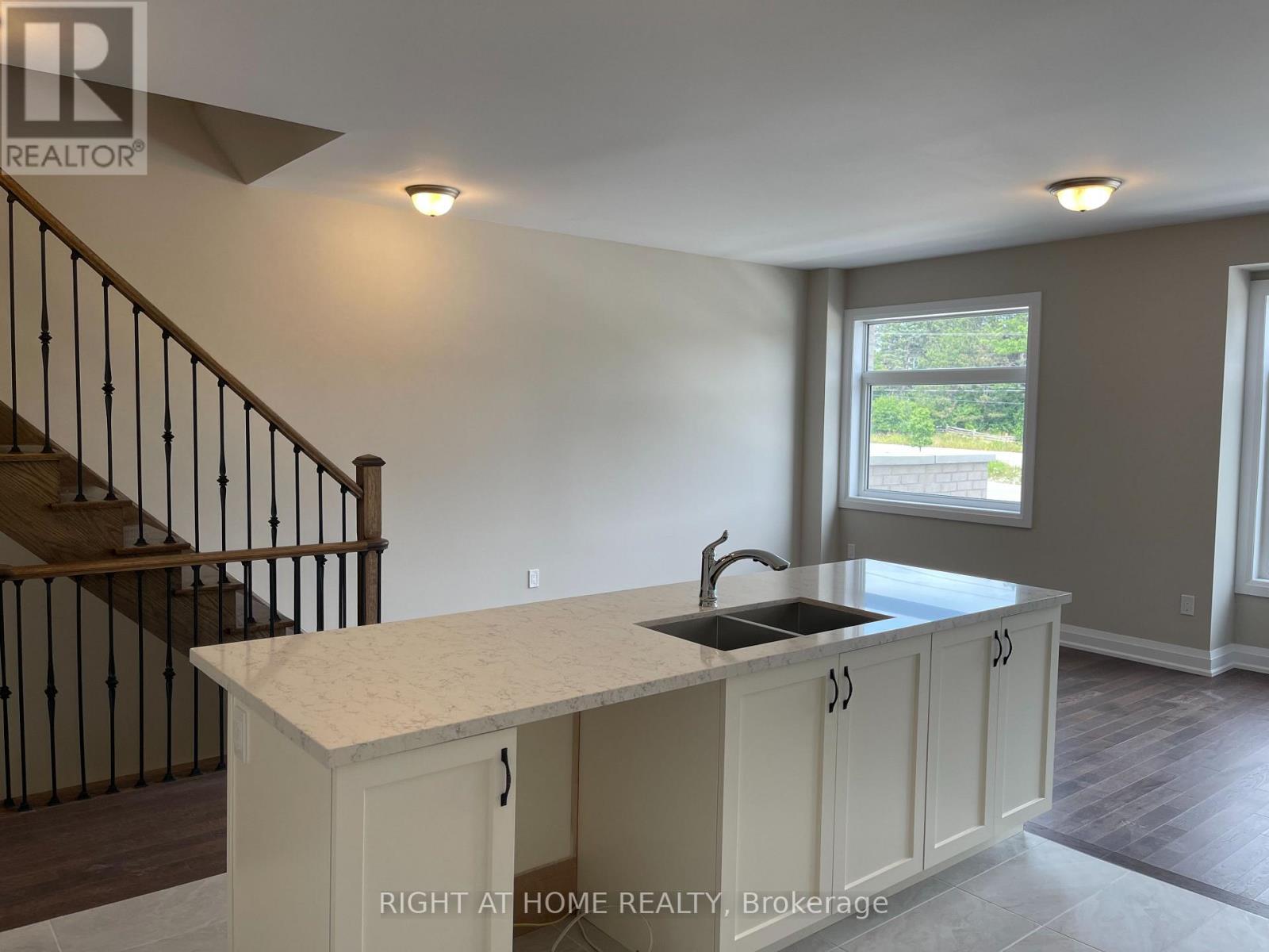 114 Kalinda Road, Newmarket, Ontario  L3X 0M7 - Photo 15 - N13237810