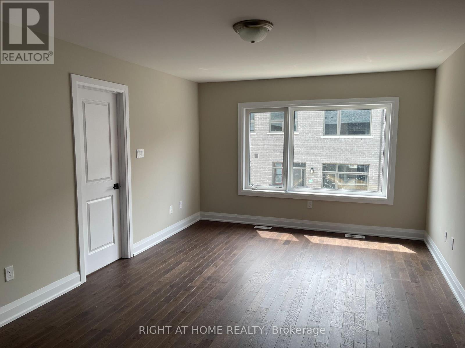 114 Kalinda Road, Newmarket, Ontario  L3X 0M7 - Photo 17 - N13237810
