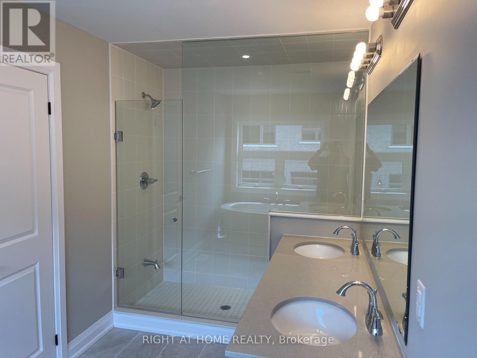 114 Kalinda Road, Newmarket, Ontario  L3X 0M7 - Photo 22 - N13237810