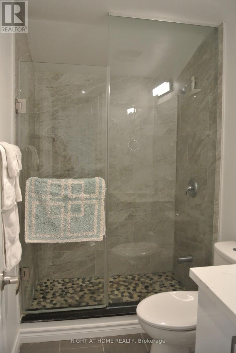 1 - 1088 Pearson Drive, Oakville, Ontario  L6H 2A8 - Photo 9 - W13237780