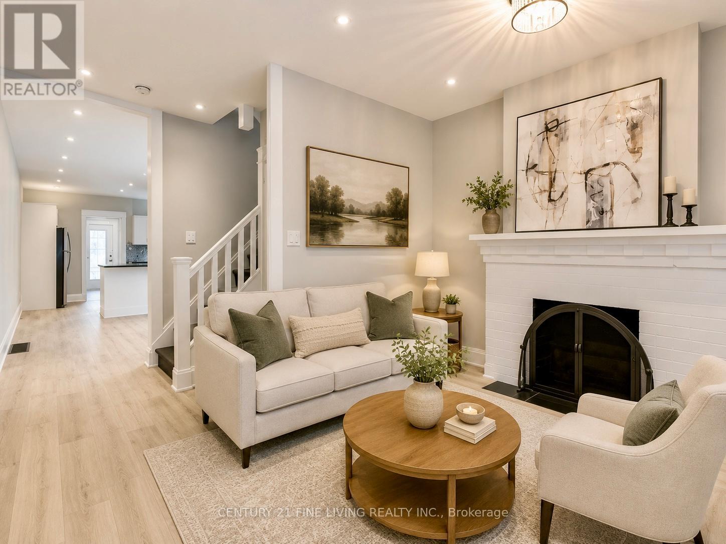 52 Kenwood Avenue, Toronto, Ontario  M6C 2R9 - Photo 8 - C13234252