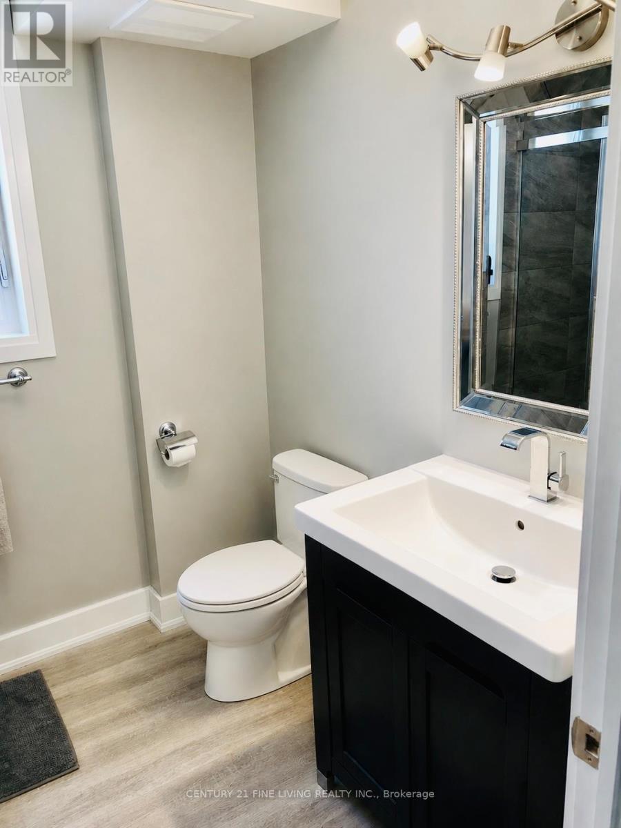 52 Kenwood Avenue, Toronto, Ontario  M6C 2R9 - Photo 10 - C13234252