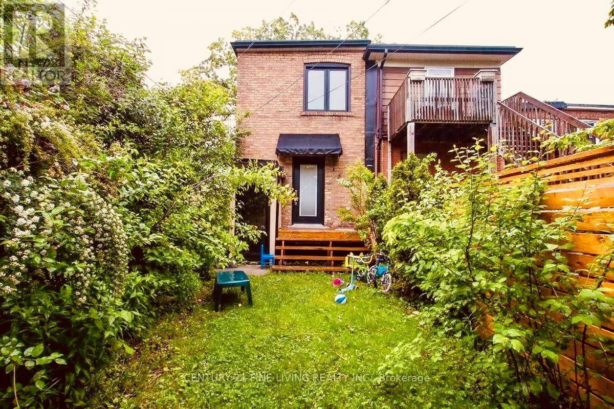52 Kenwood Avenue, Toronto, Ontario  M6C 2R9 - Photo 17 - C13234252