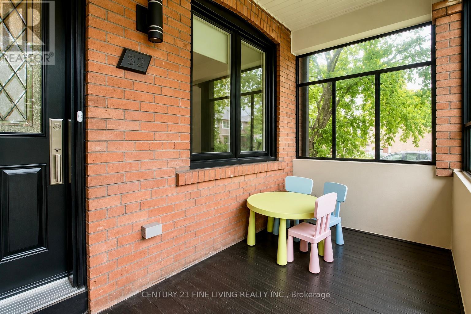 52 Kenwood Avenue, Toronto, Ontario  M6C 2R9 - Photo 13 - C13234252