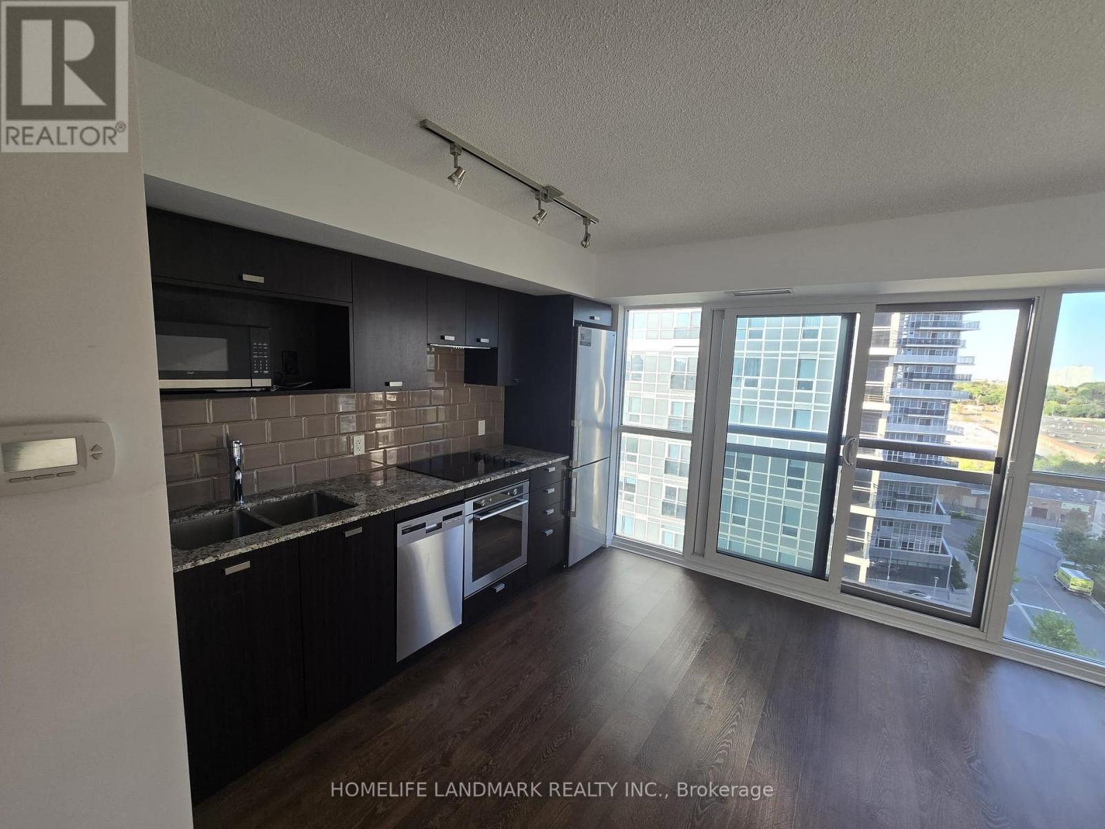 1217 - 275 Village Green Square, Toronto, Ontario  M1S 0L8 - Photo 5 - E13109080