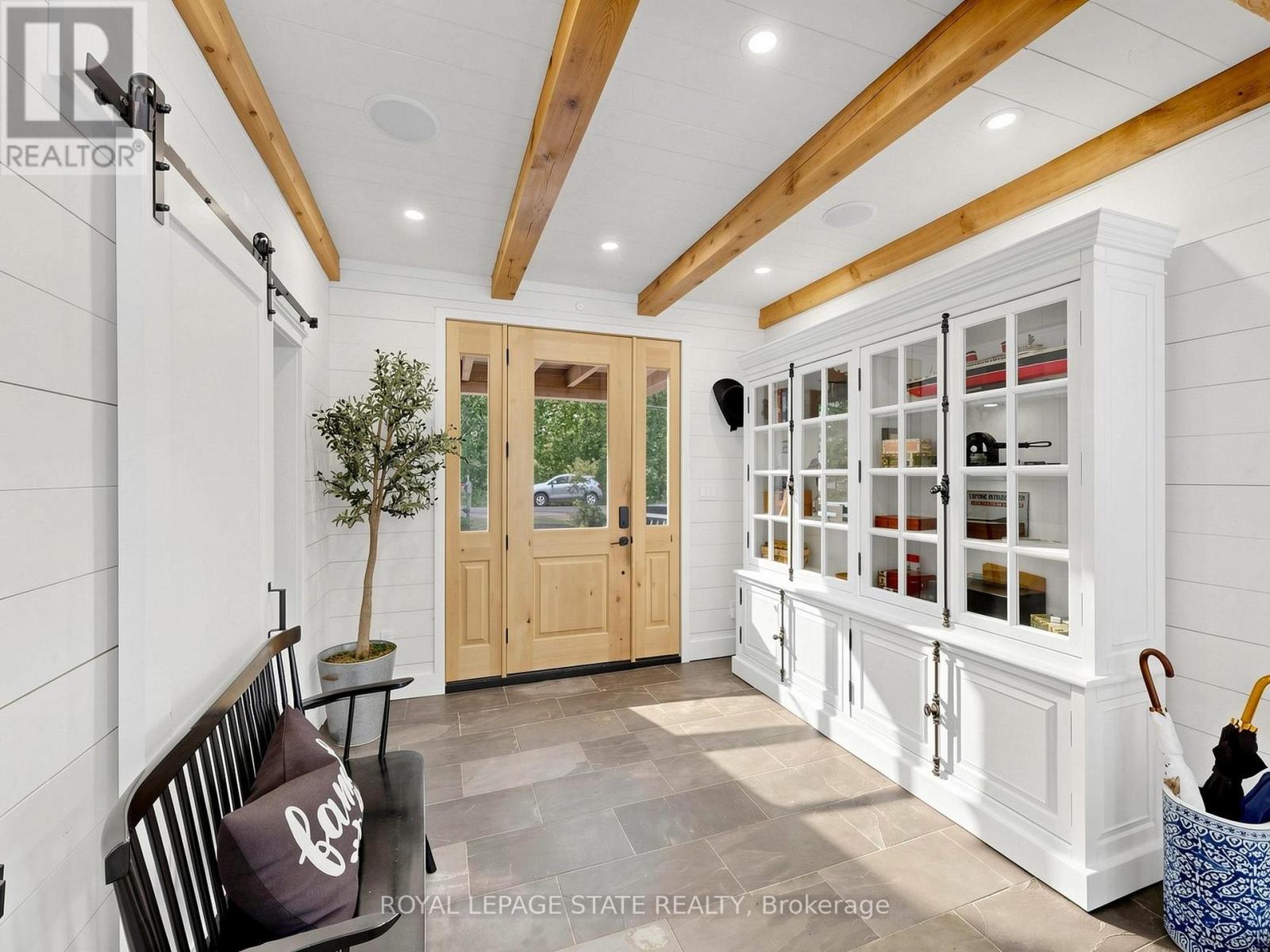 1065 Milburough Line, Hamilton, Ontario  L8B 1R1 - Photo 6 - X13237760