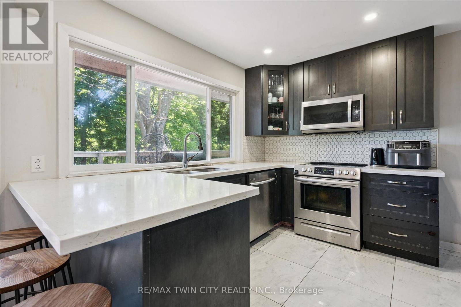 134 Westmount Road E, Kitchener, Ontario  N2M 4Y5 - Photo 8 - X13237778