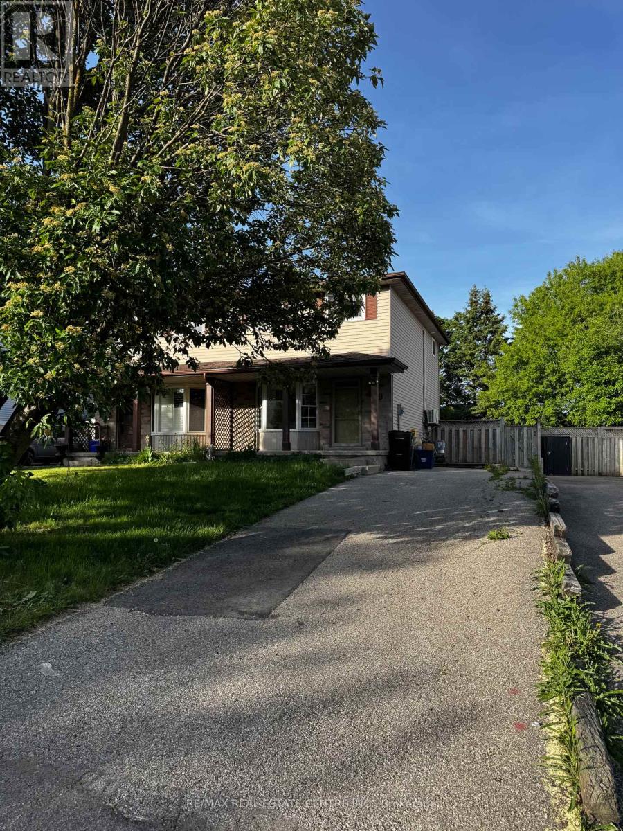 109 CONNELLY DRIVE, Kitchener, Ontario
