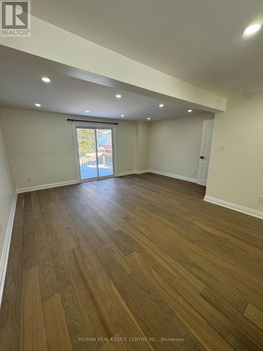 109 Connelly Drive, Kitchener, Ontario  N2N 2T9 - Photo 9 - X13045798