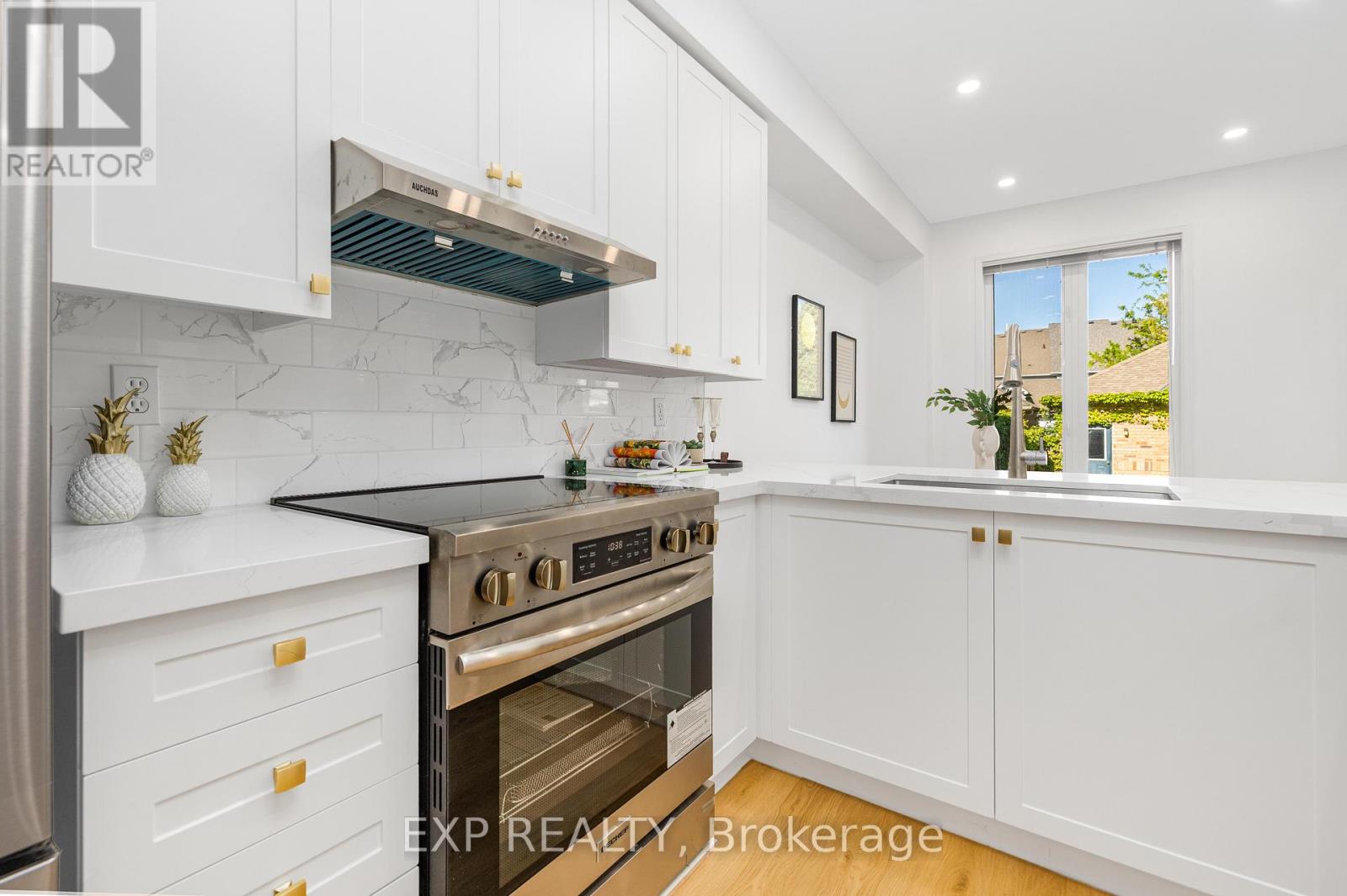 29 Queens Plate Drive, Markham, Ontario  L6C 2A9 - Photo 17 - N13232886