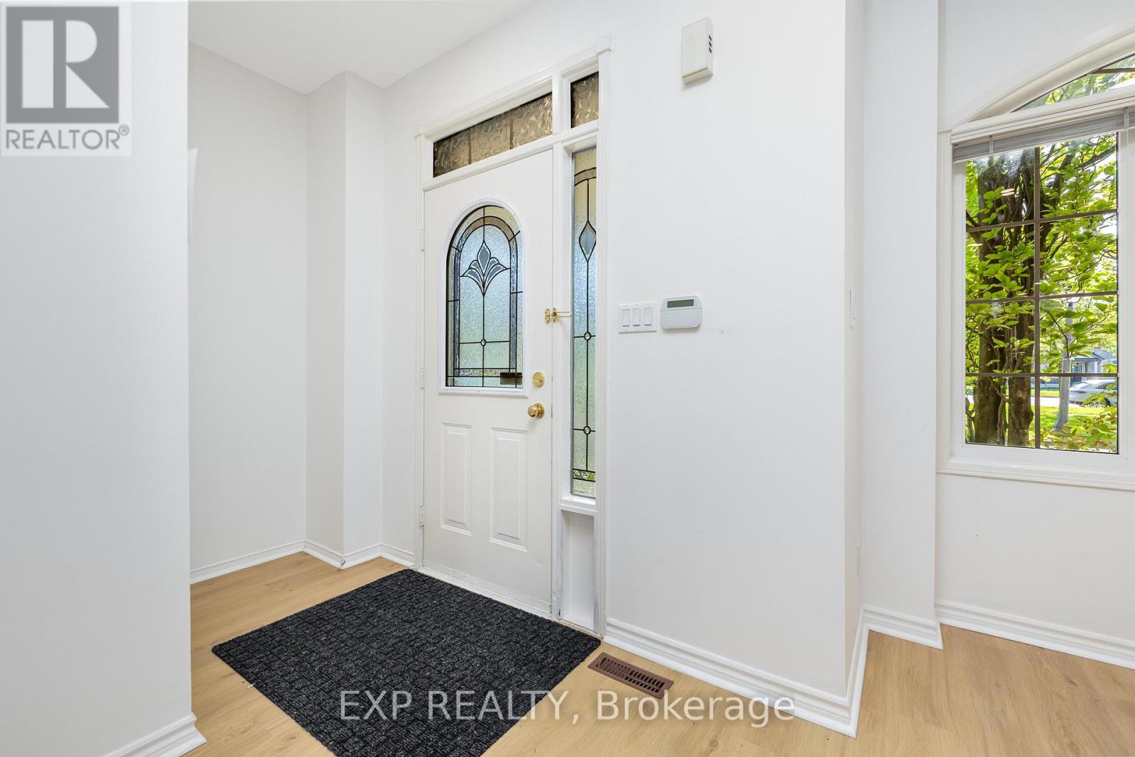 29 Queens Plate Drive, Markham, Ontario  L6C 2A9 - Photo 3 - N13232886