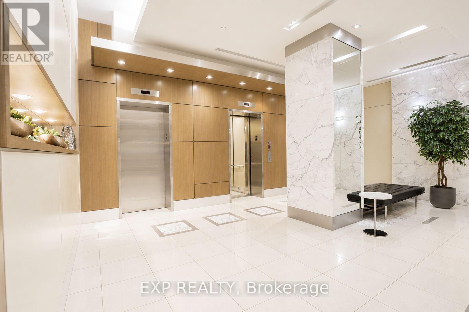 404 - 500 St Clair Avenue W, Toronto, Ontario  M6C 1A8 - Photo 26 - C13237854