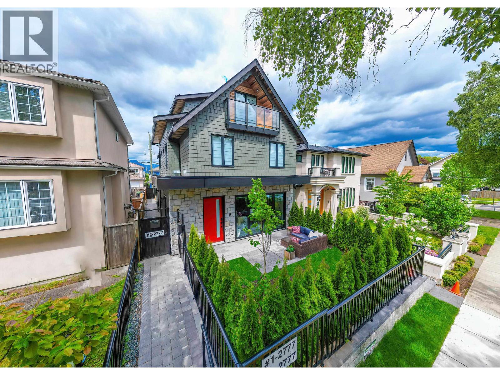 1 2777 E 27th Avenue, Vancouver, British Columbia  V5R 1N4 - Photo 2 - R3132066