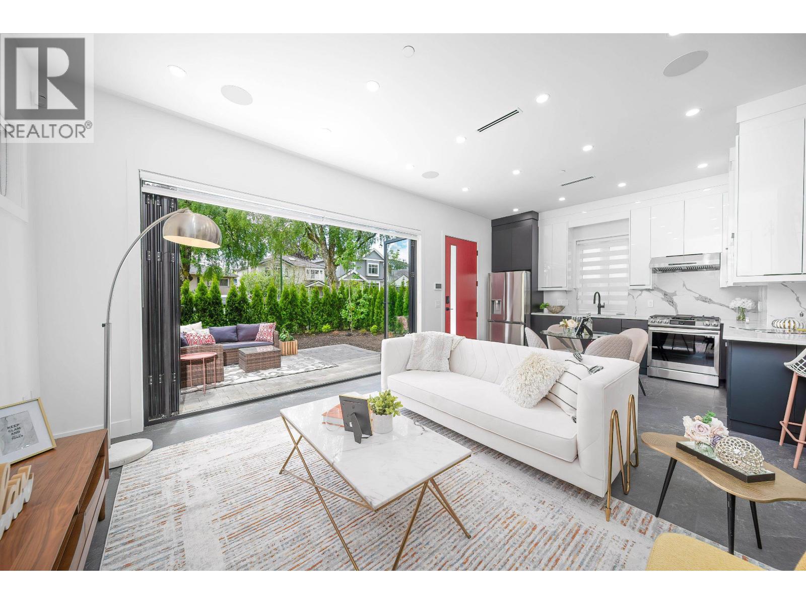 1 2777 E 27th Avenue, Vancouver, British Columbia  V5R 1N4 - Photo 5 - R3132066