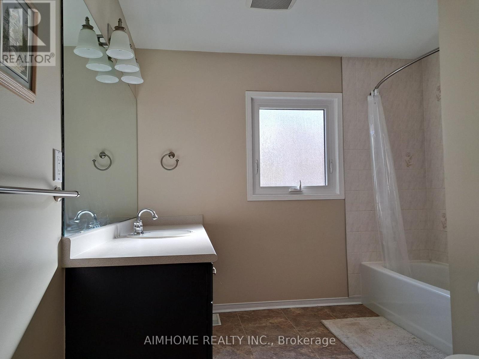 3295 Bloomfield Drive, Mississauga, Ontario  L5N 6X7 - Photo 32 - W13147486