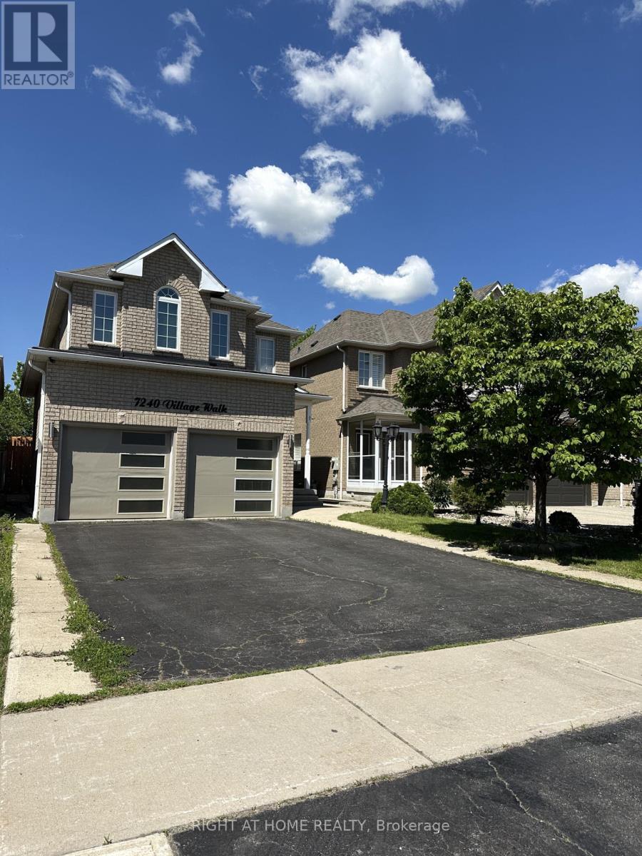 7240 VILLAGE WALK, Mississauga, Ontario