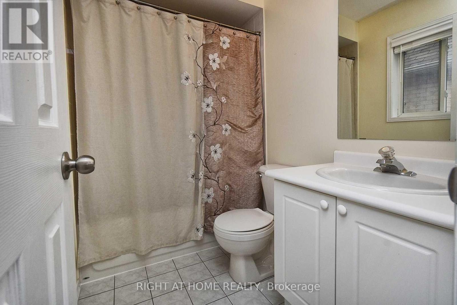7240 Village Walk, Mississauga, Ontario  L5W 1V8 - Photo 10 - W13237844